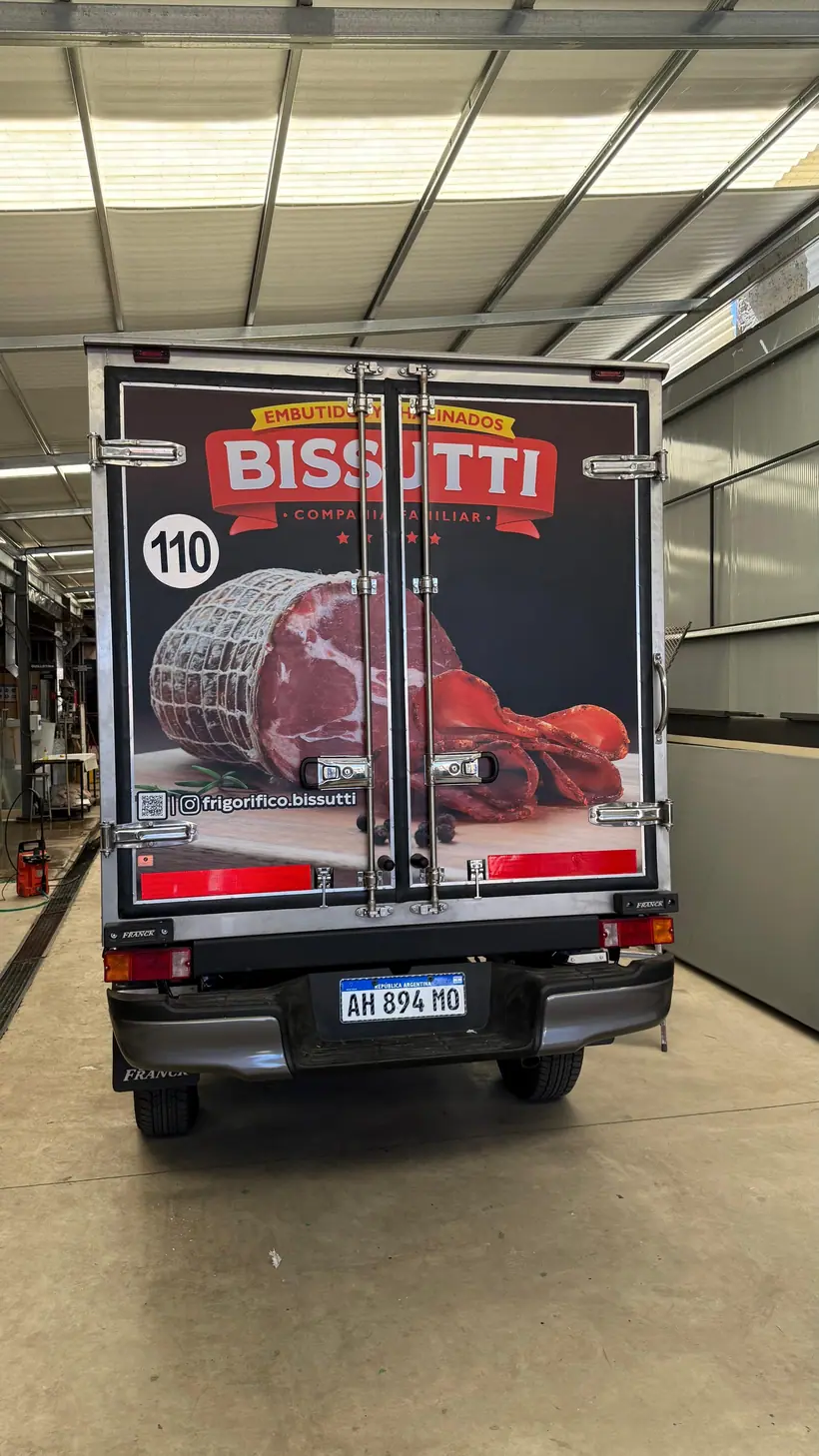 Bissutti — Caja de reparto con imagen de producto. Trabajo de Zengráfica en San Lorenzo, Santa Fe.